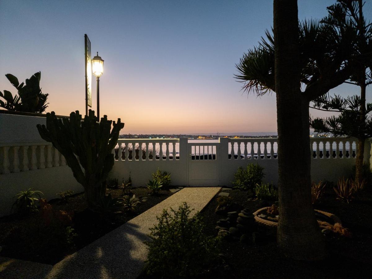 Villa La Maja Beachfront คอร์ราเลโฮ ภายนอก รูปภาพ