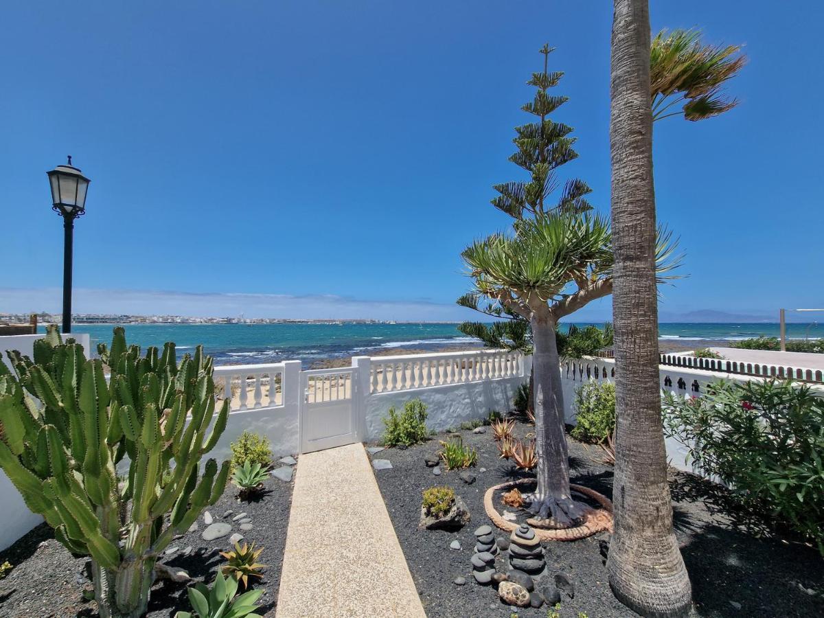 Villa La Maja Beachfront คอร์ราเลโฮ ภายนอก รูปภาพ